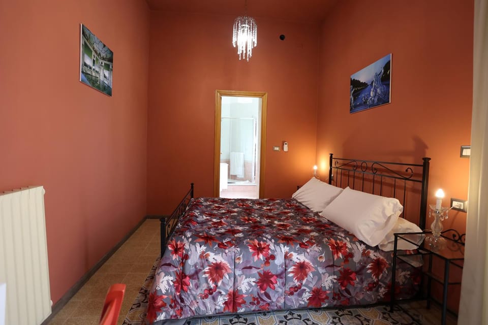 Rooms & Apartment, A due Passi Bed and Breakfast in Caserta