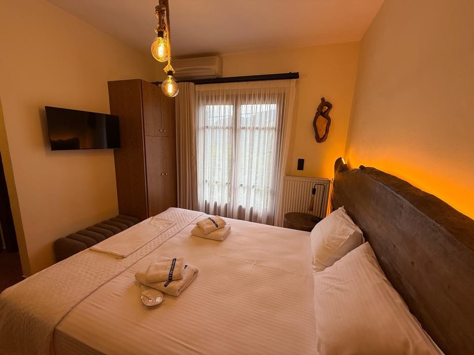 4 MOUNTAIN HILLS Bed and Breakfast in Peloponnese, Western Greece and the Ionian
