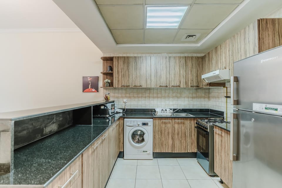Kitchen or kitchenette, oven