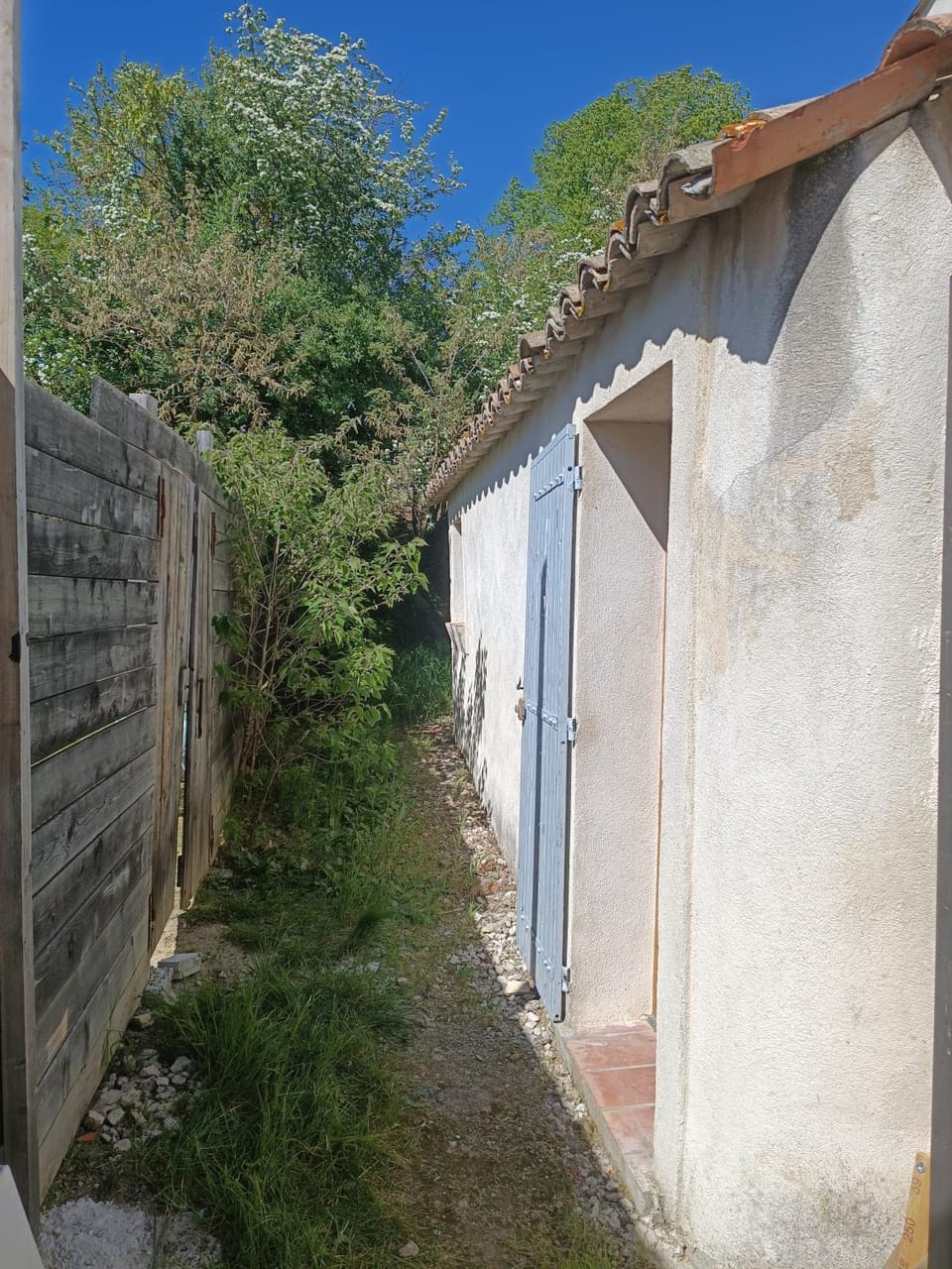 Property building, Day