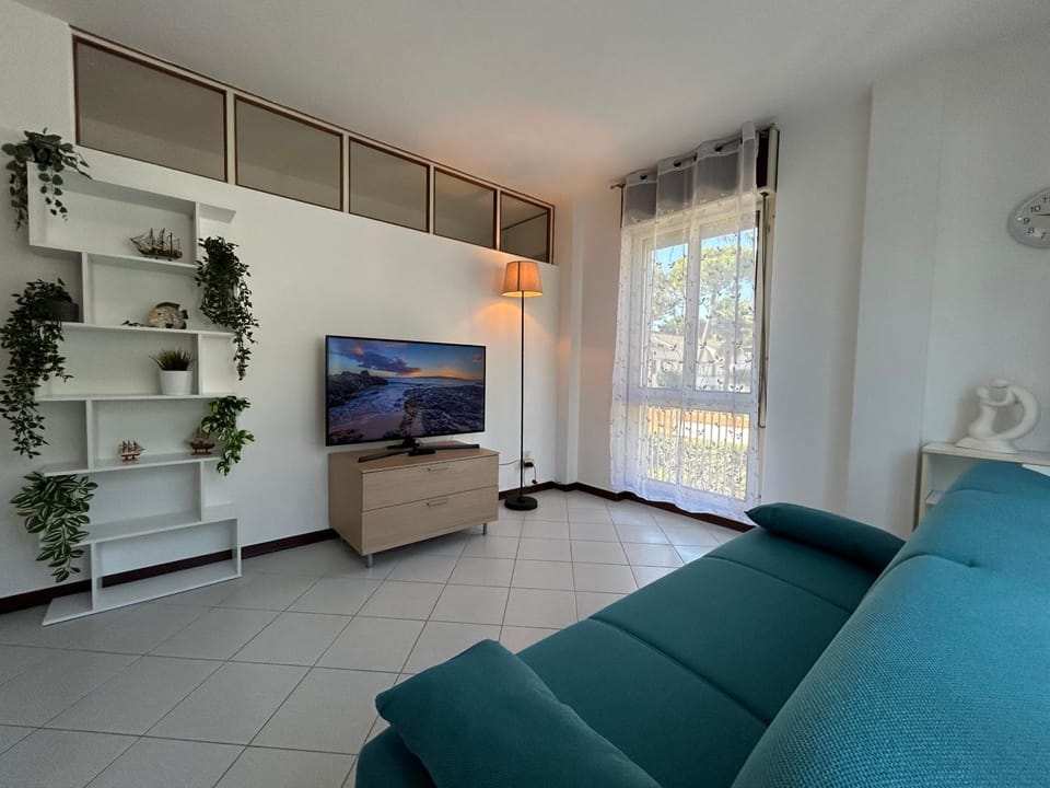 TV and multimedia, Seating area