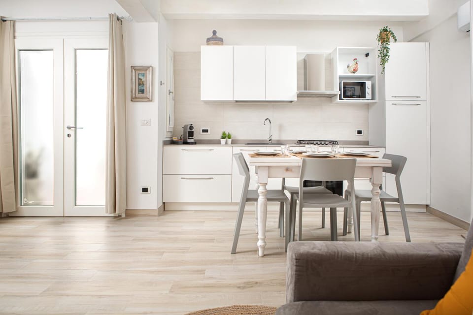 Kitchen or kitchenette, Living room, Dining area