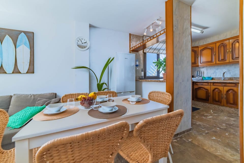 EDEN RENTALS Valdes Penthouse Oceanviews Apartment in Los Cristianos