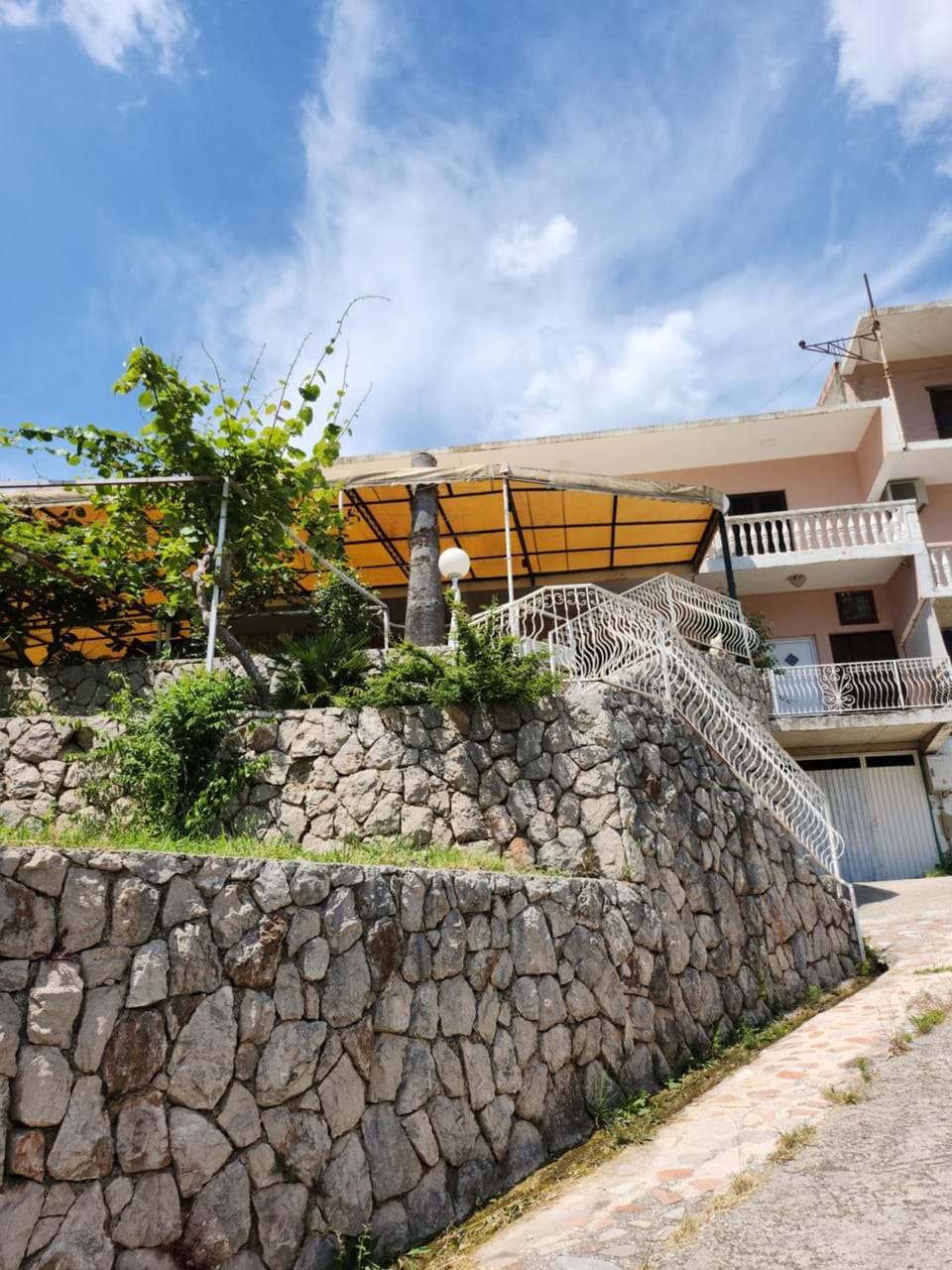 Property building, Day