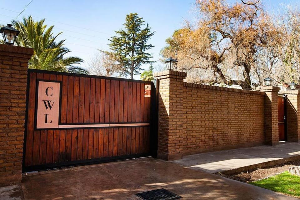 Casa Wineland Logde West 4Pax - by Inside House in Luján de Cuyo