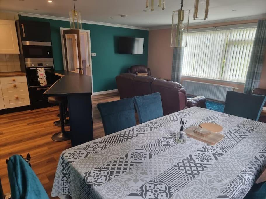 Rowanlea Cottage House in Scotland