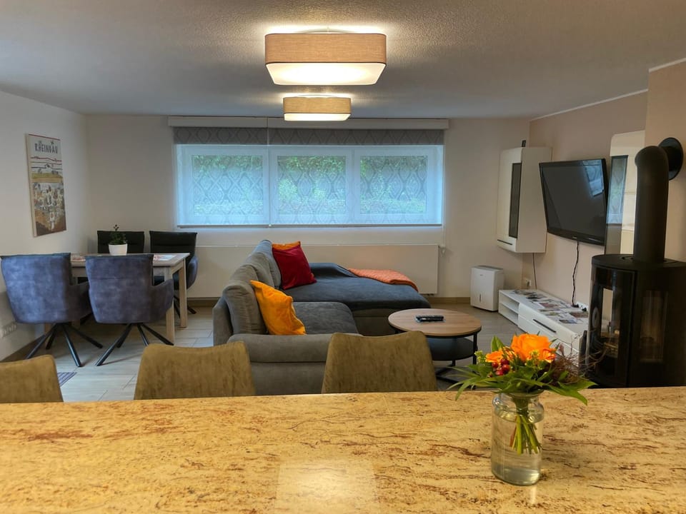 Living room, Dining area, fireplace