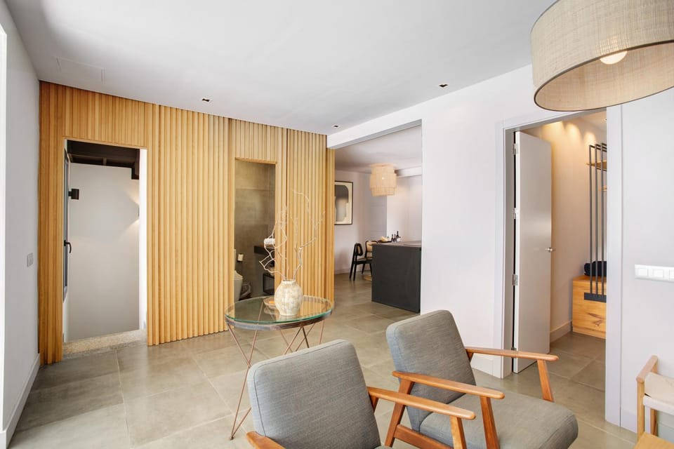 Property building, Bathroom, Living room