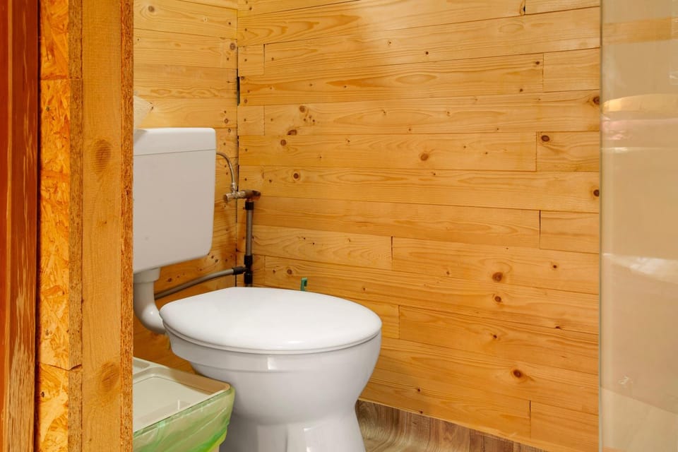 Bathroom, Living room