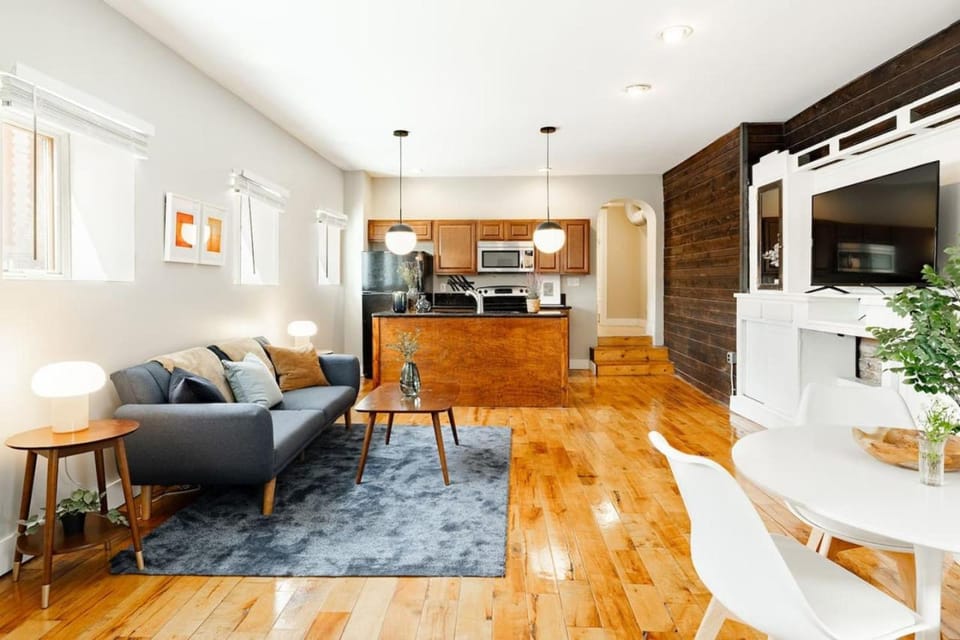 Explore OTR from a Parkside Condo - Walk to ALL House in Over The Rhine