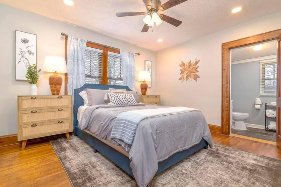 Bed, Bedroom