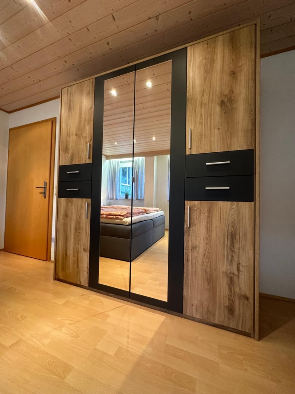 Bedroom, wardrobe