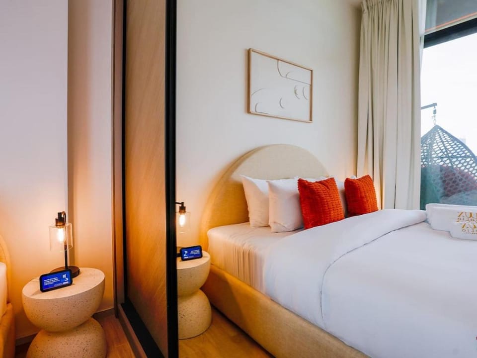 Photo of the whole room, Bedroom