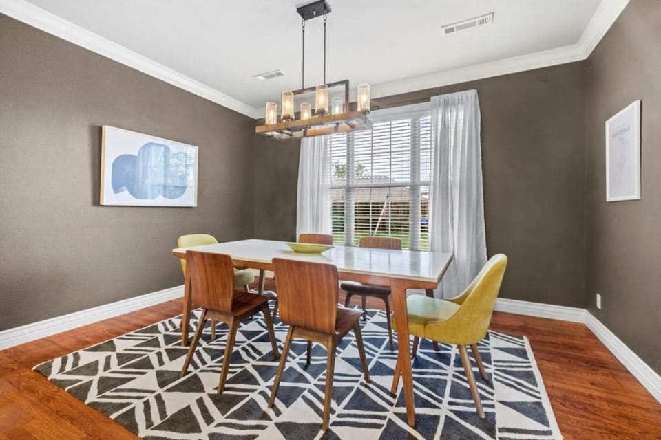 Willow Tree Retreat-10 min to U of A House in Fayetteville
