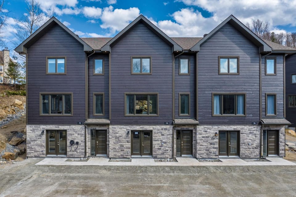 Village Mont-Blanc by Rendez-Vous Mont-Tremblant Apartment in Ontario