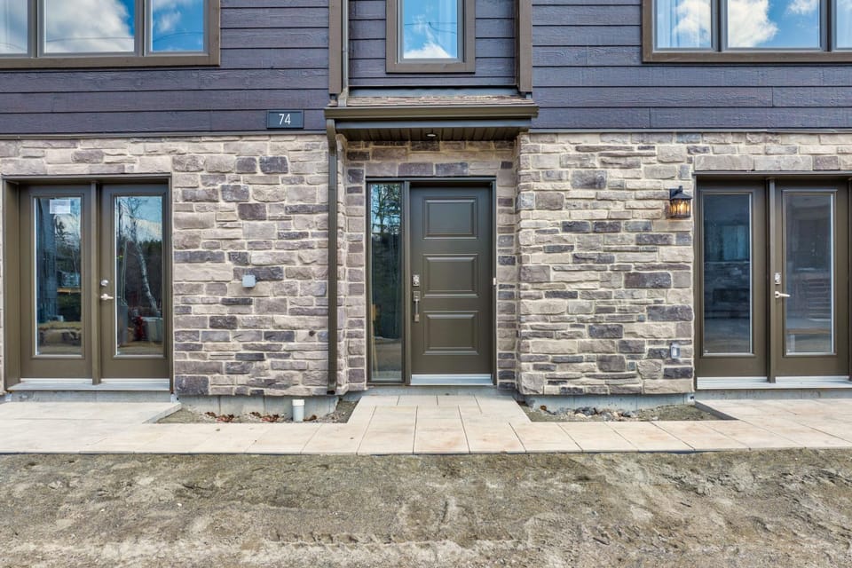 Village Mont-Blanc by Rendez-Vous Mont-Tremblant Apartment in Ontario