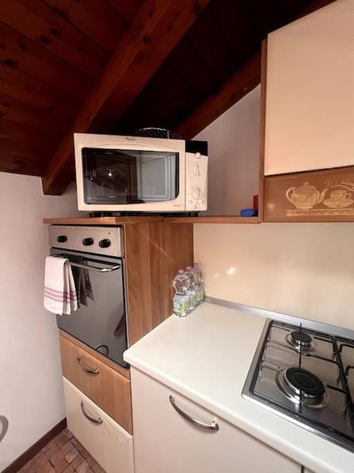Home 26, near the lake Apartment in Province of Lecco