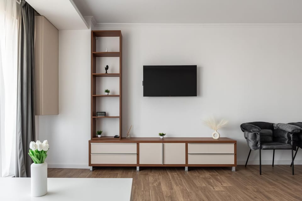 TV and multimedia, Living room, Seating area, Evening entertainment