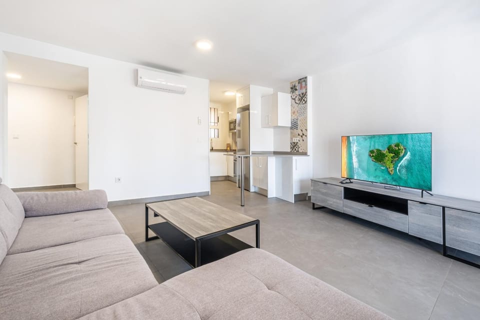 TV and multimedia, Living room, air conditioner