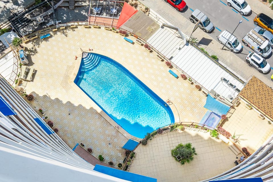 Solarium, Pool view, Swimming pool, Location