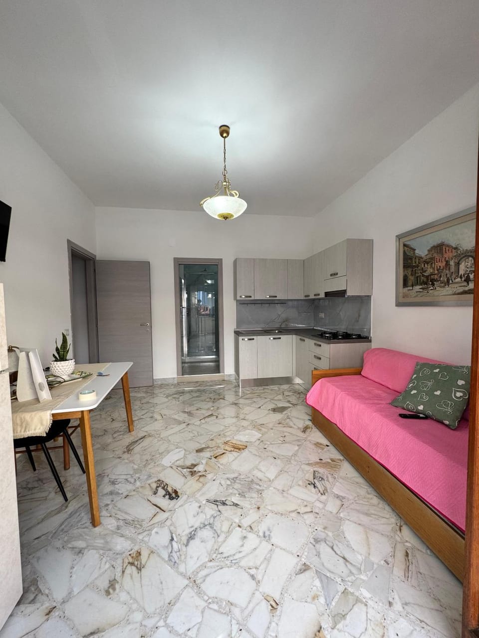 Bed, Kitchen or kitchenette, Living room