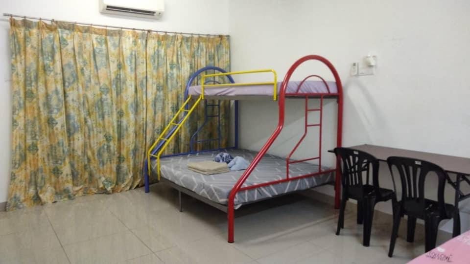 Bed, bunk bed