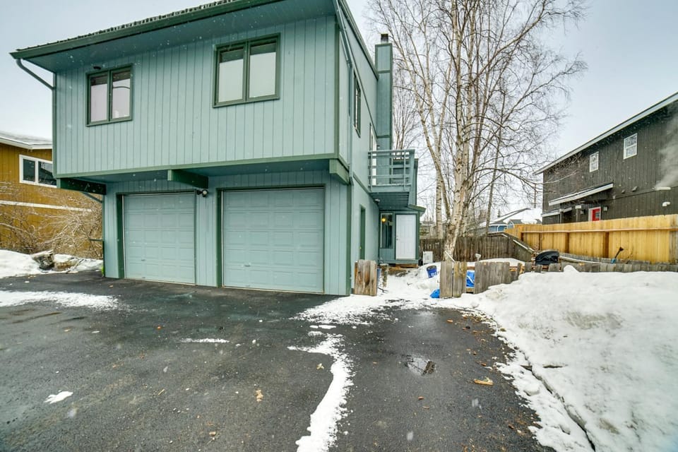 Cozy Anchorage Vacation Rental Near Hospitals! Apartment in Anchorage