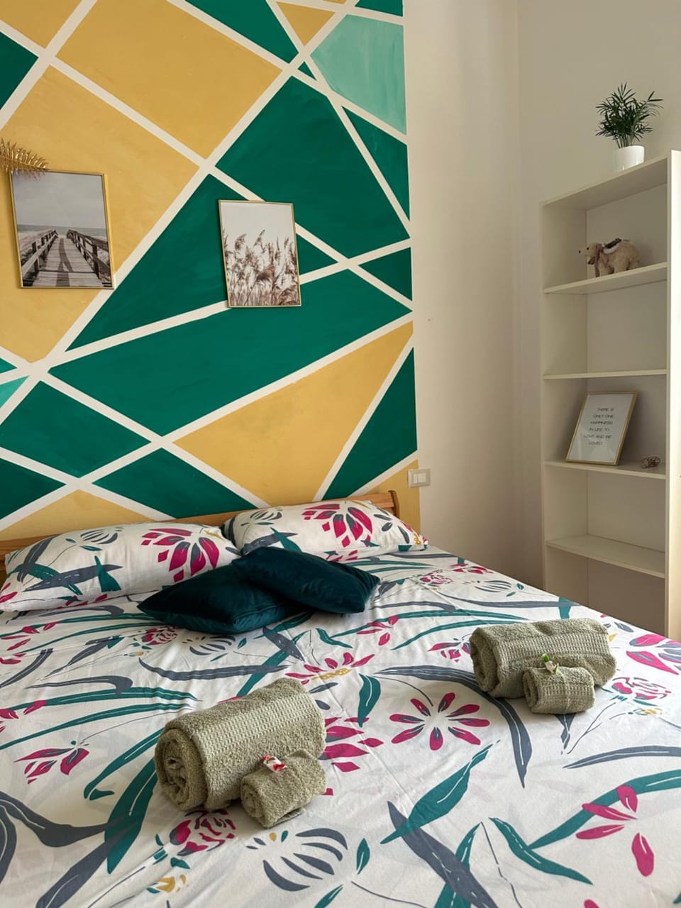 Leaning Tower Rooms Free Parking Self Check In Bed and Breakfast in Pisa