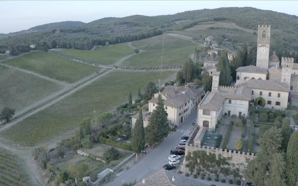 Landmark view, Street view