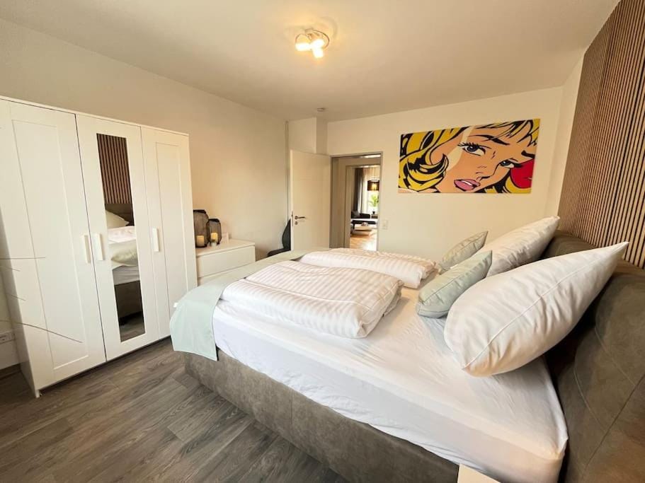 Bed, Photo of the whole room, Bedroom, wardrobe
