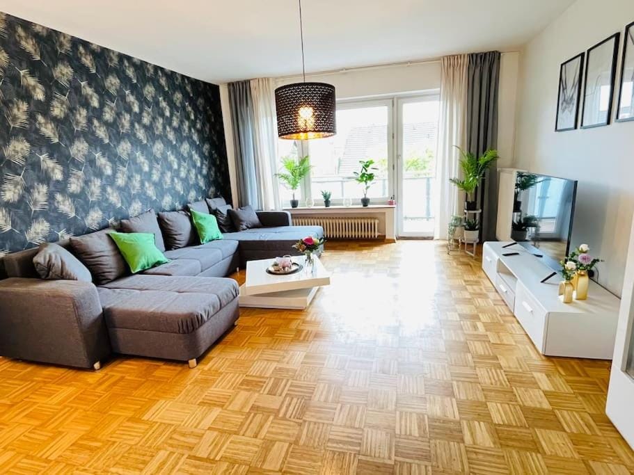 Communal lounge/ TV room, TV and multimedia, Living room