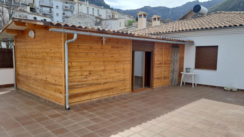 Property building, Patio, Mountain view