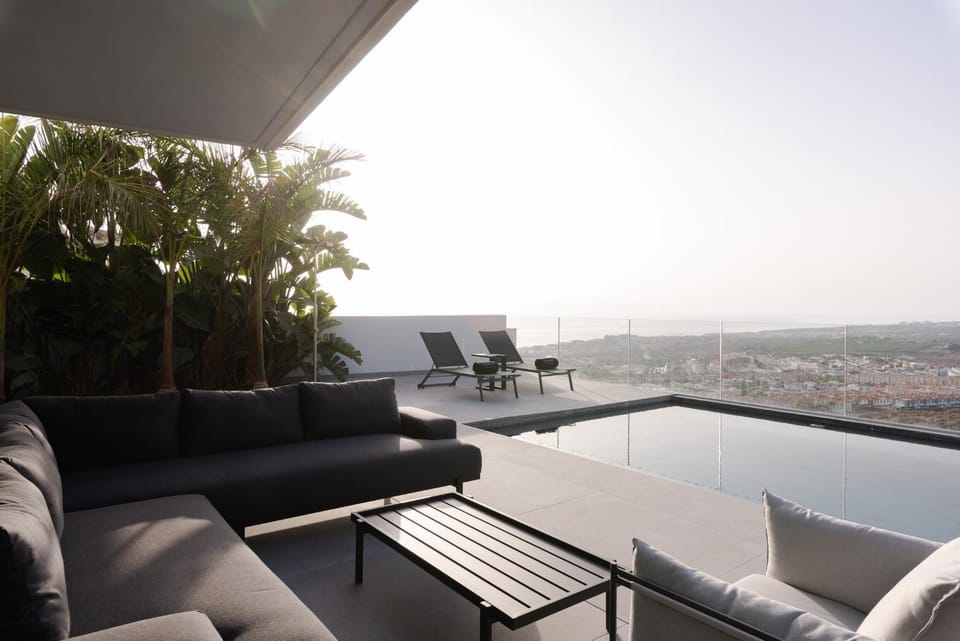 Patio, Day, View (from property/room), Balcony/Terrace, Living room, Seating area, Sea view