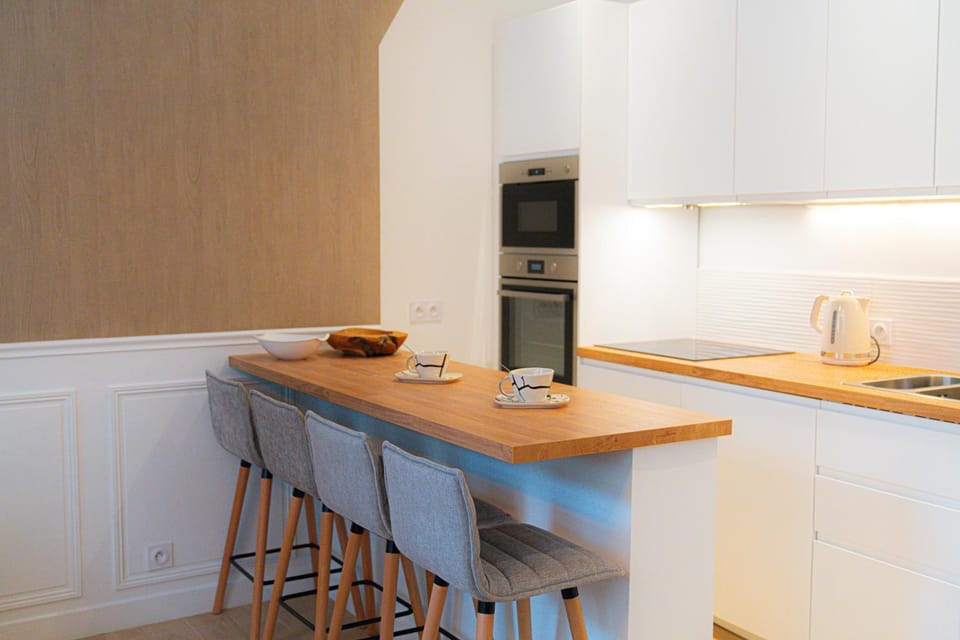 Kitchen or kitchenette, Dining area, minibar, pet friendly, stove