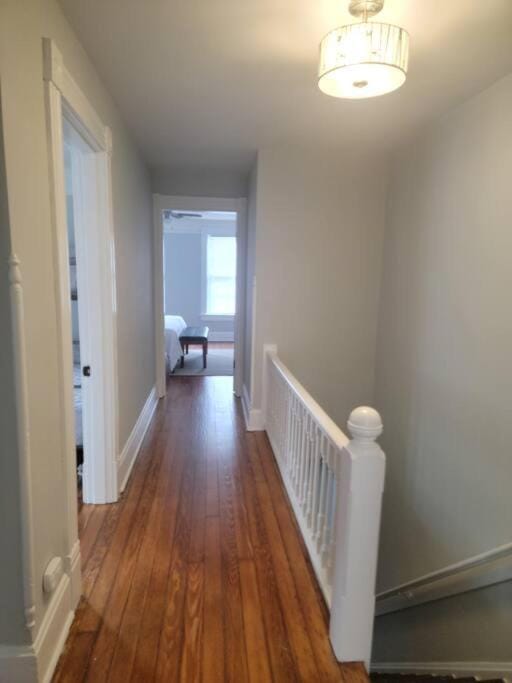 1895 meets 2023 Townhouse. House in Hamilton