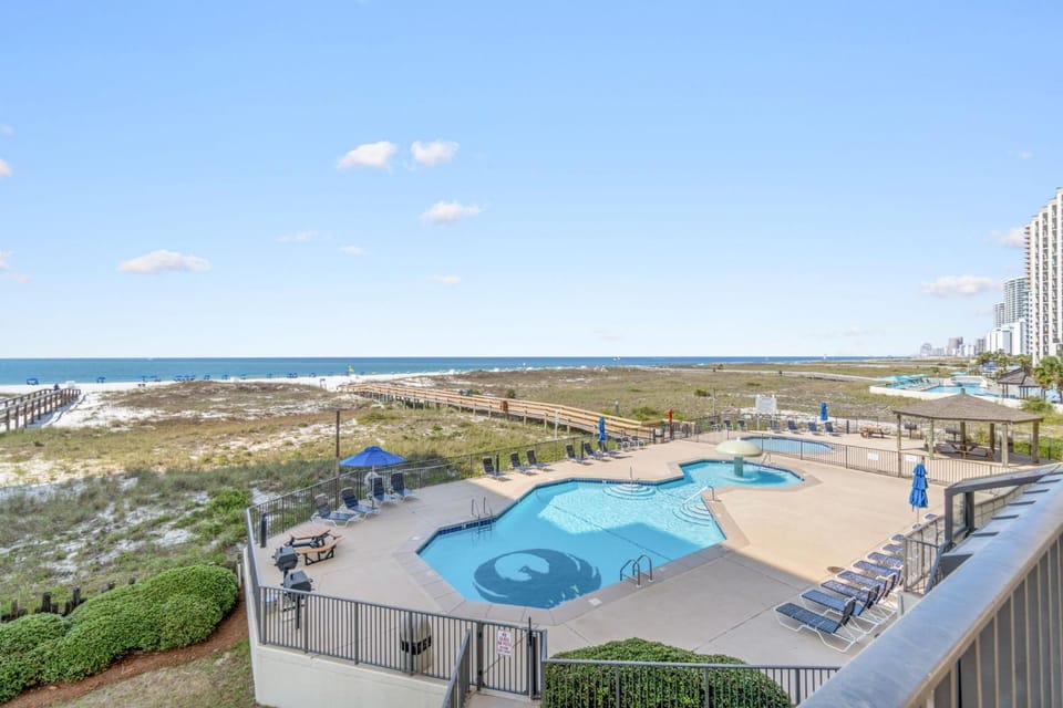 Phoenix VIII-8206 by Vacation Homes Collection Apartment in Orange Beach