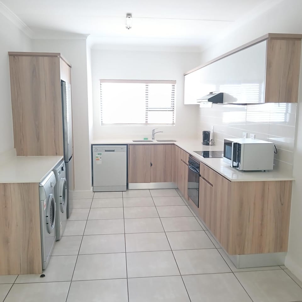 Kitchen or kitchenette, dishwasher, minibar, pet friendly, stove, toaster