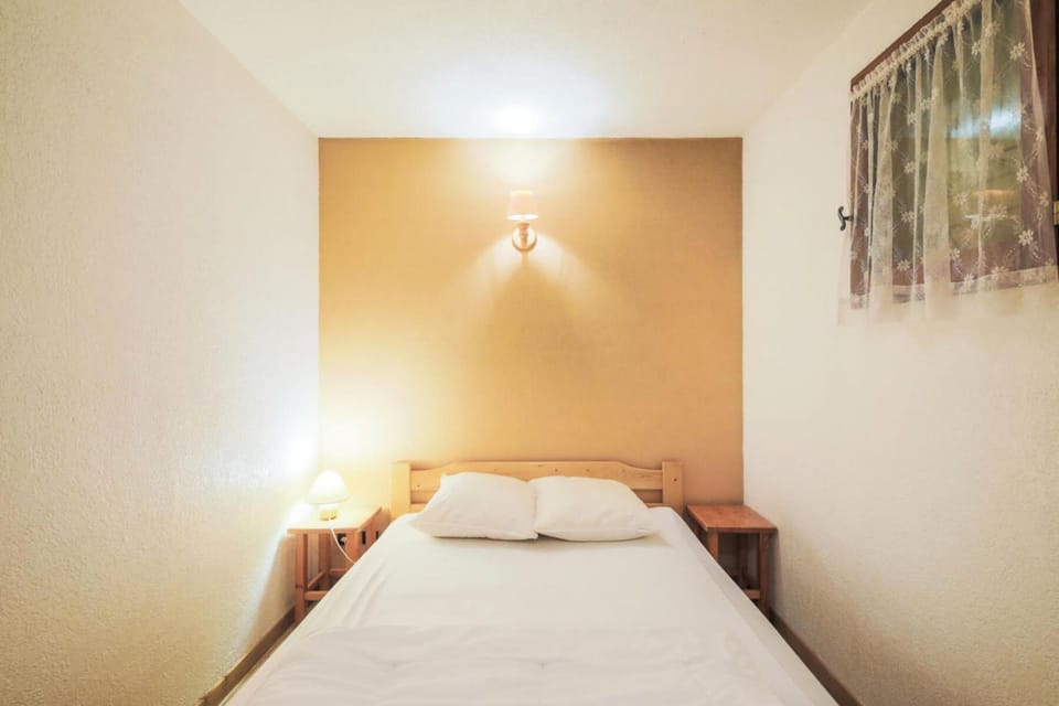 Bed, Bedroom, furniture