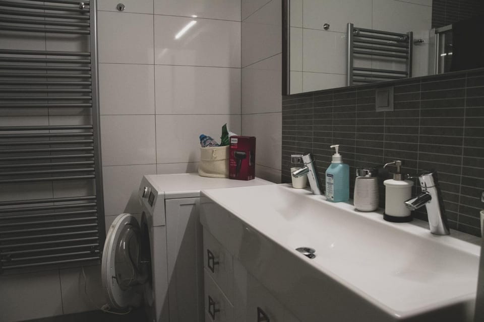 Bathroom, washing machine