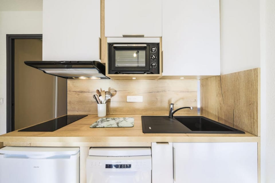 TV and multimedia, furniture, microwave, kitchen