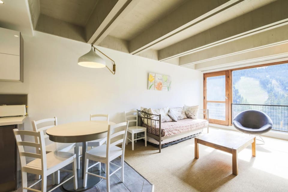 Bed, kitchen