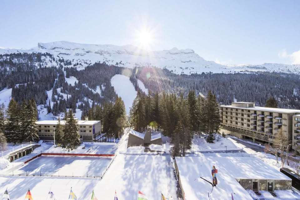 Skiing, Mountain view