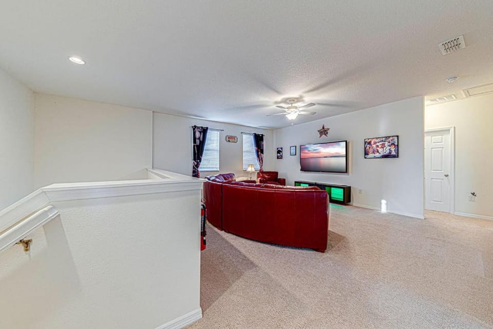 634 - Sunset Palm Villa, Extended Deck, Pool, Spa, Spacious, Private, Water and Conservation View Villa in Loughman