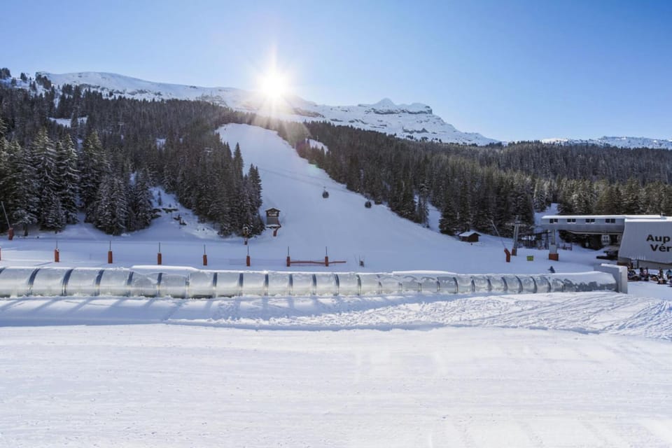 Skiing, Mountain view
