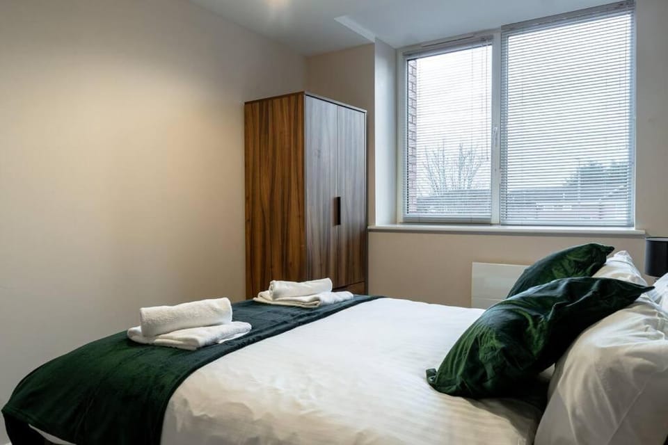 Manchester 1Bed Apartment, Free Parking For Two, Long Term Discounts Apartment in Salford