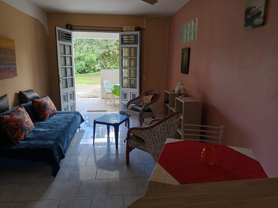 Patio, Living room, Seating area, Dining area
