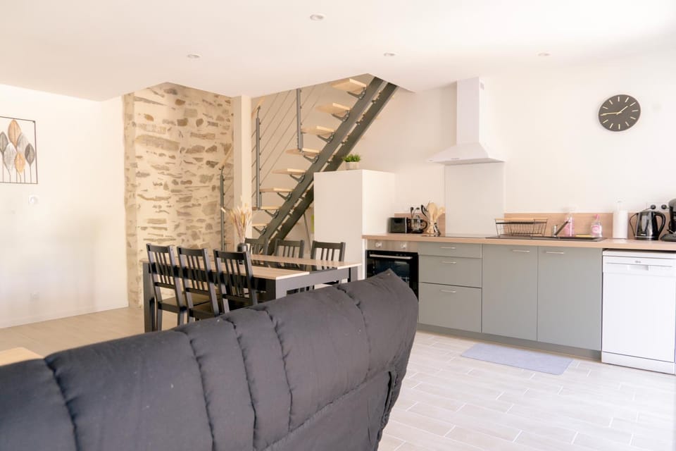 Living room, Seating area, Dining area, kitchen