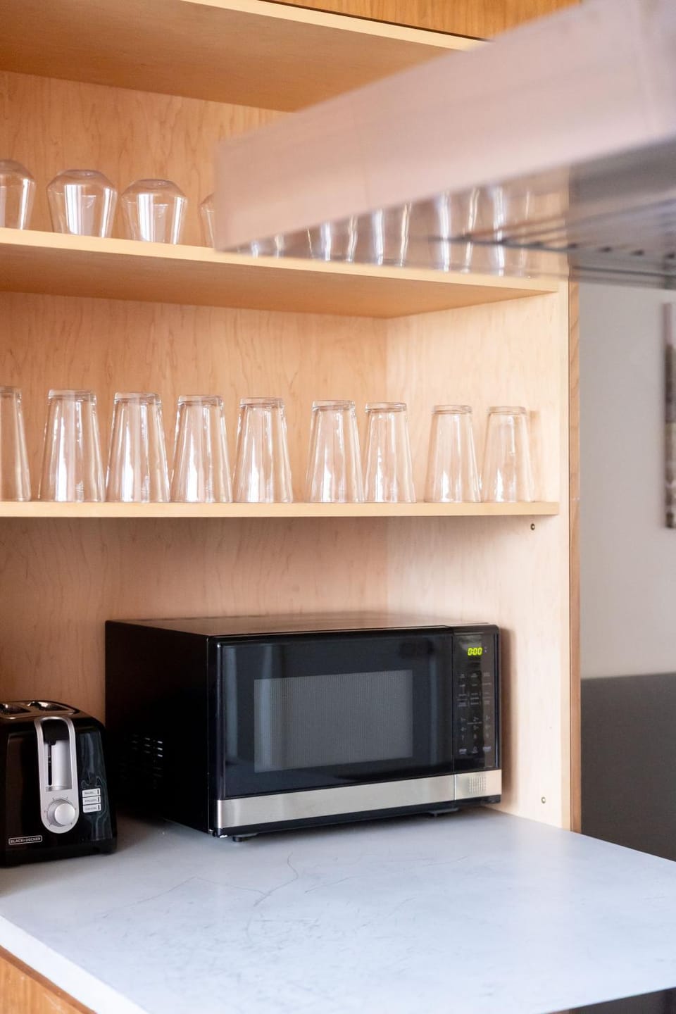 Coffee/tea facilities, Kitchen or kitchenette, oven