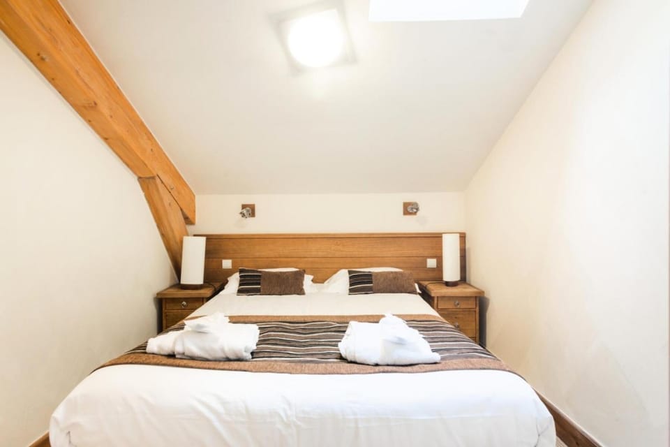 Bed, Bedroom, furniture