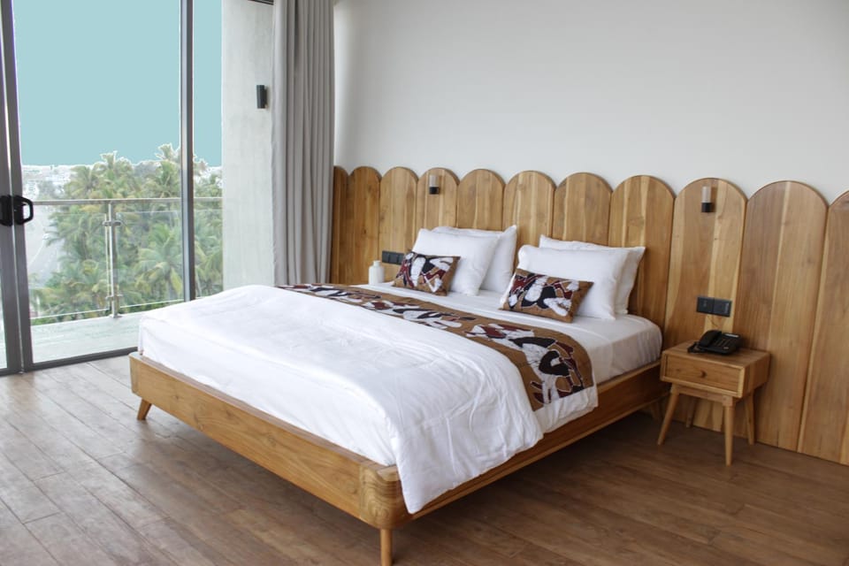 Bed, Balcony/Terrace, Photo of the whole room, Bedroom